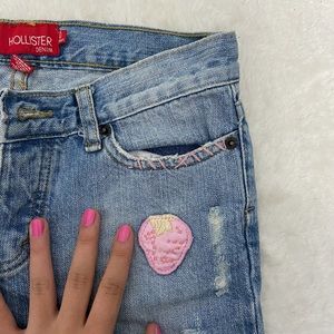 *RARE* SKINNY DESTROYED DENIM SHORTS